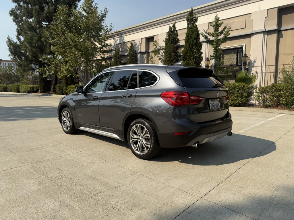 2016 BMW X1 28i - Photo 7