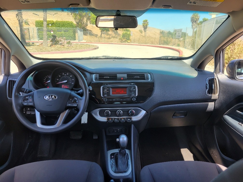 2016 Kia Rio 5-Door LX - Photo 9