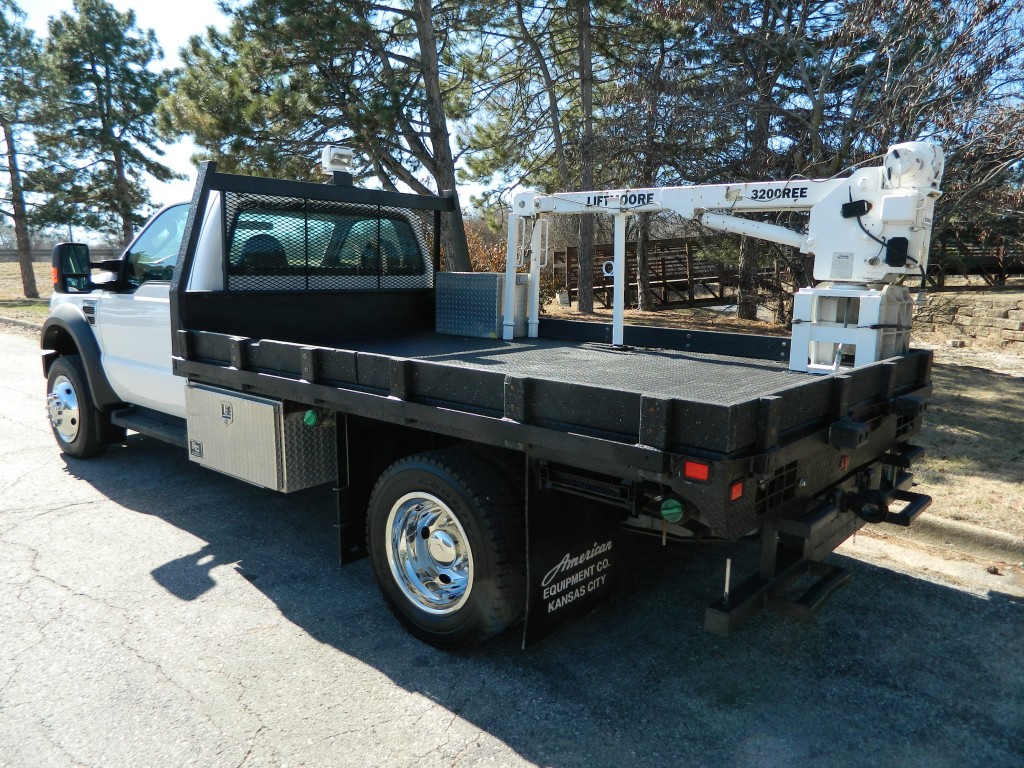 2009 Ford F-550 - Photo 6