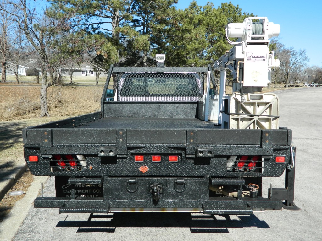 2009 Ford F-550 - Photo 8