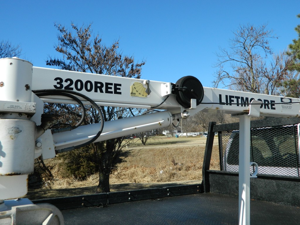 2009 Ford F-550 - Photo 9