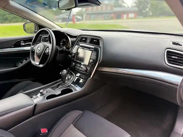 2020 NISSAN MAXIMA SV SV