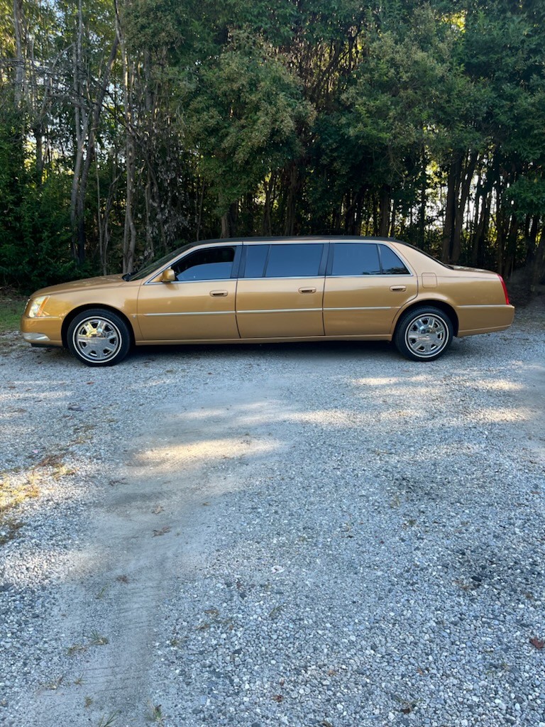 2006 Cadillac Limousine