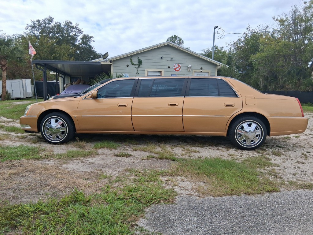 2006 Cadillac Limousine