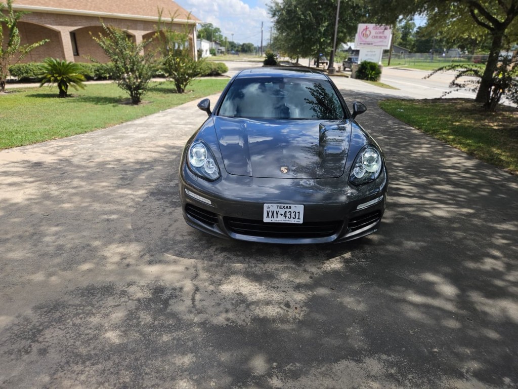2016 Porsche Panamera