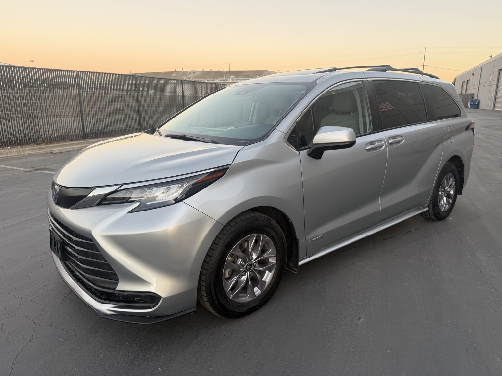 2021 Toyota Sienna Hybrid