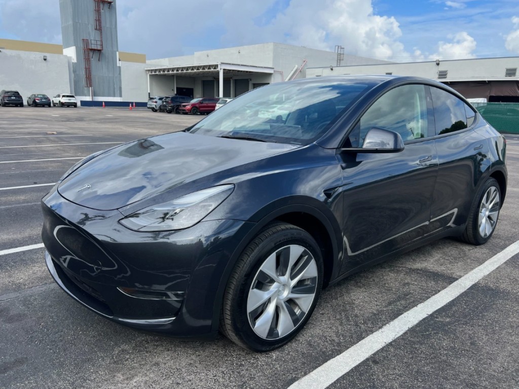 2024 Tesla Model Y