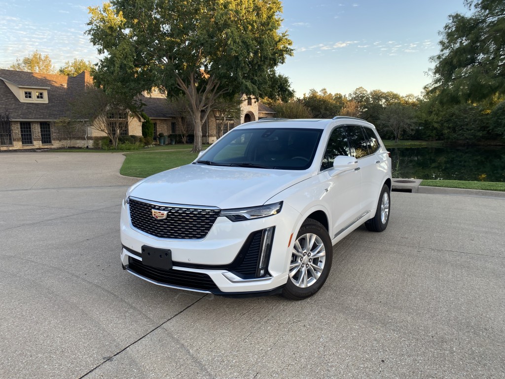 2025 Cadillac XT6 Luxury